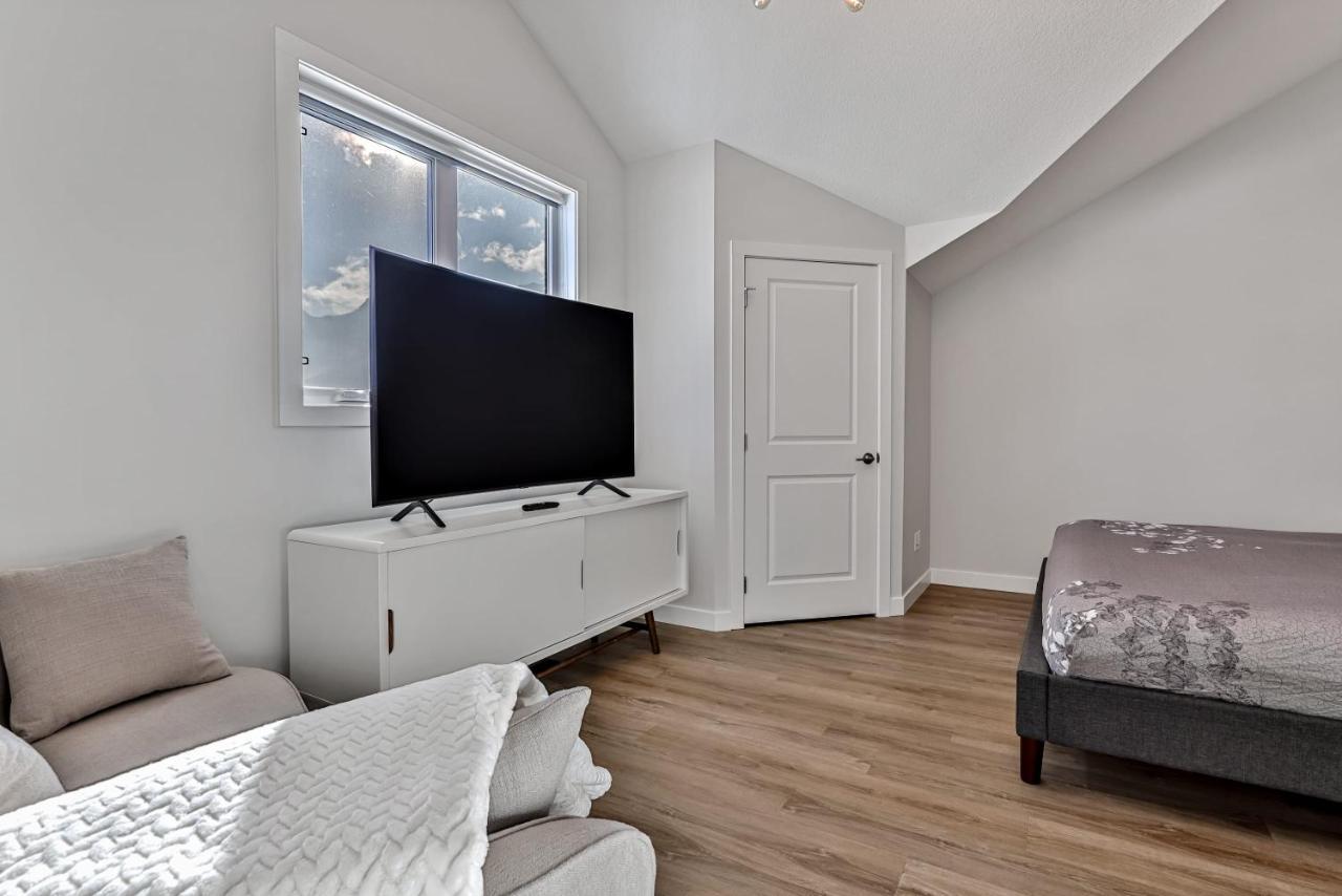 The Parq By Samsara View Downtown 4br & 3bth Canmore