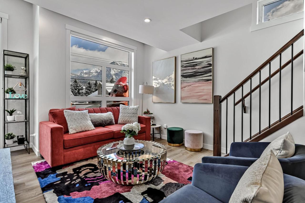 The Parq By Samsara View Downtown 4br & 3bth Canmore